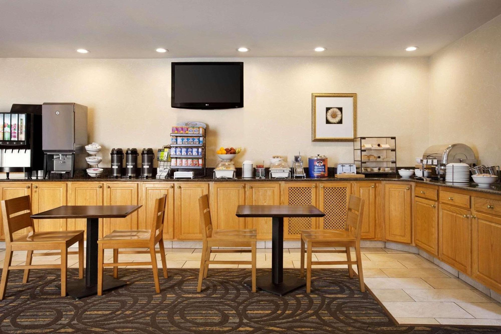 Country Inn & Suites By Radisson, Lexington, Va Ngoại thất bức ảnh
