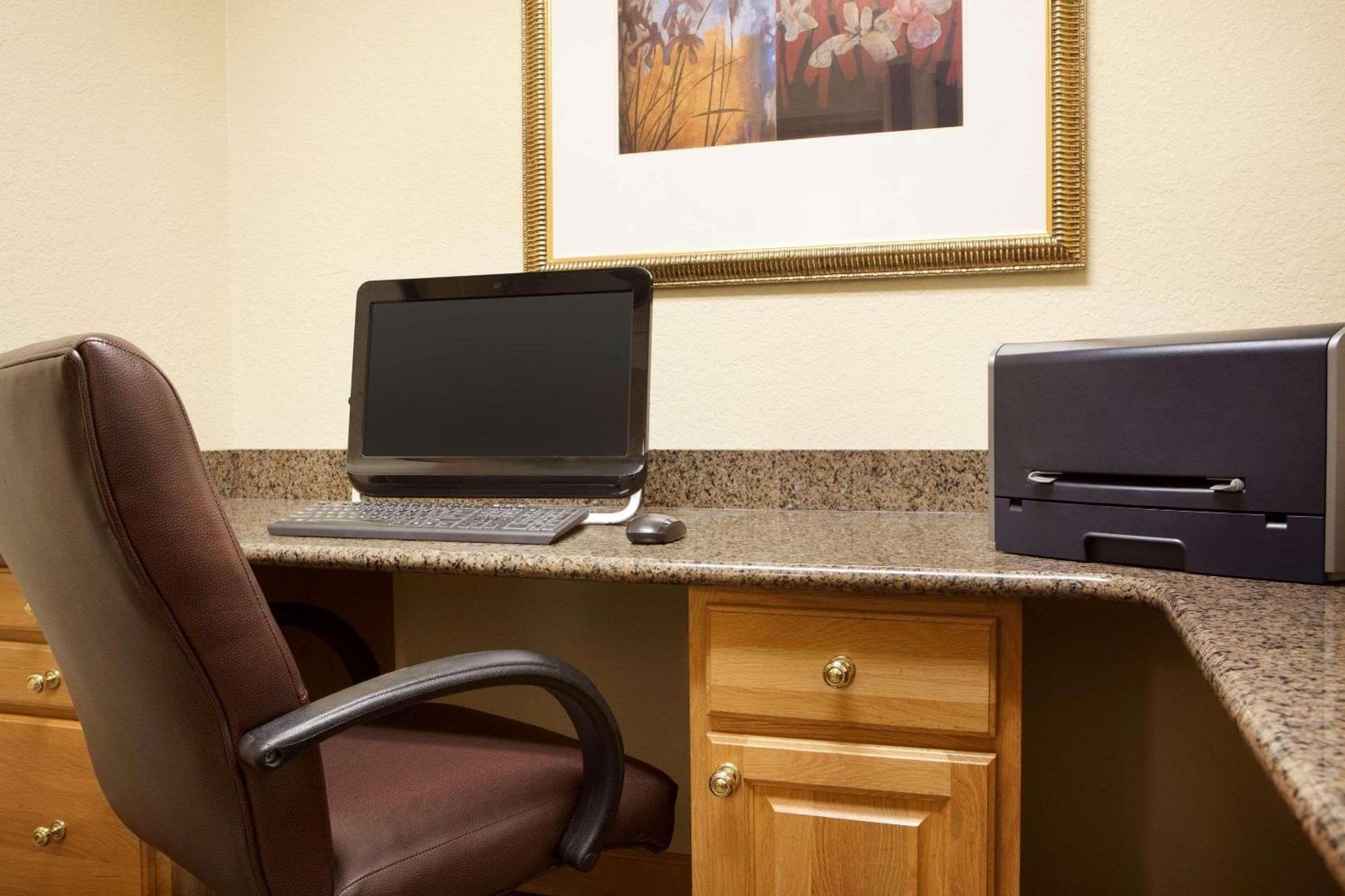 Country Inn & Suites By Radisson, Lexington, Va Ngoại thất bức ảnh